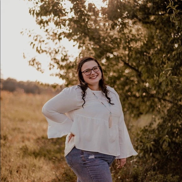 Meet your Posher, Mckayla - Picture 1 of 1